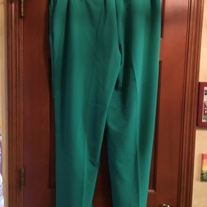 Beautiful bnwt green slacks